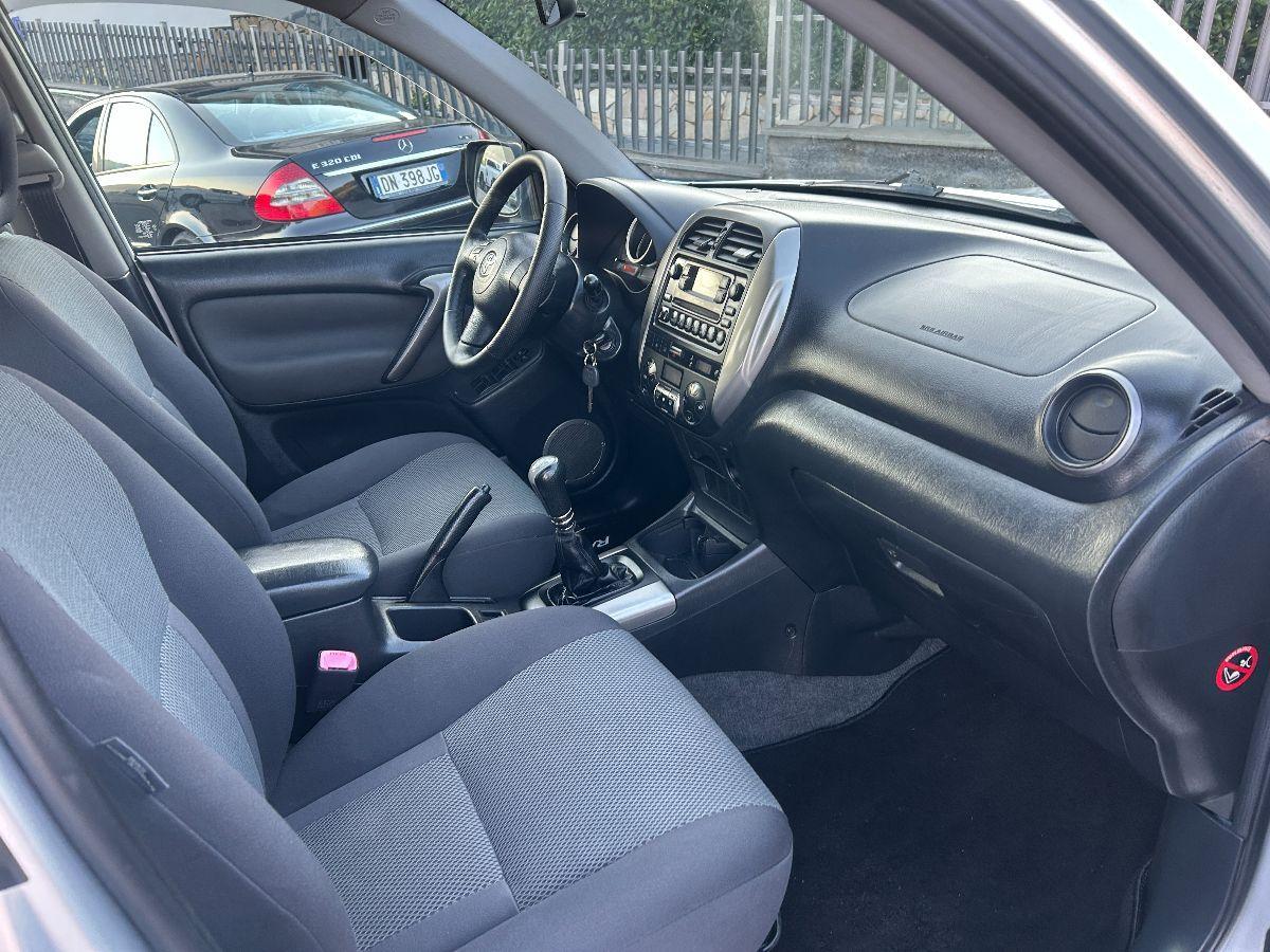 TOYOTA - RAV4 - 2.0 Tdi D-4D 116cv 5 porte Sol