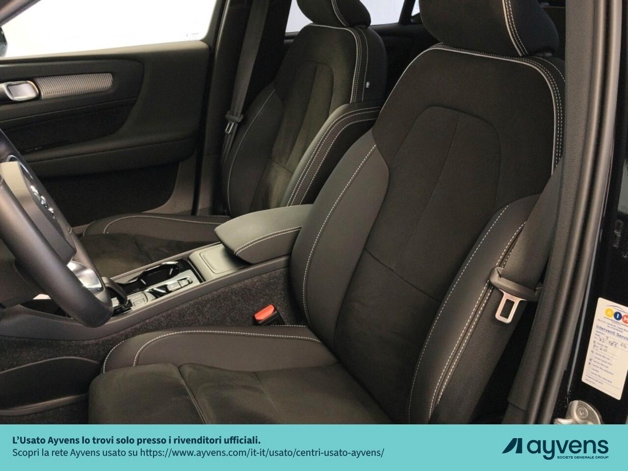 Volvo XC40 B4 automatico Ultra Dark