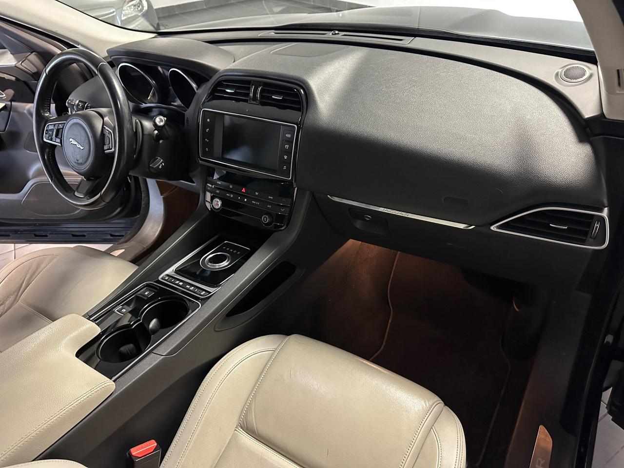 JAGUAR F-PACE 2.0 D 180CV MOTORE REVISIONATO