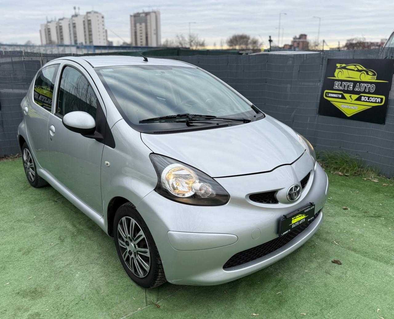 Toyota AYGO 1.0 BENZINA 5 PORTE UNICOPROPRIETARIO