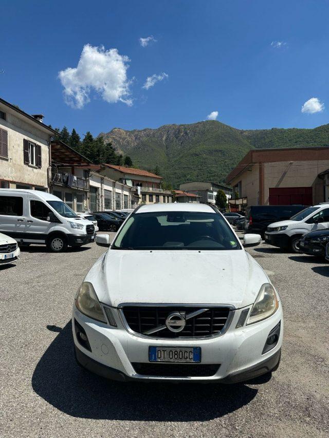 VOLVO XC60 2.4 D 163 CV AWD Geartronic Momentum