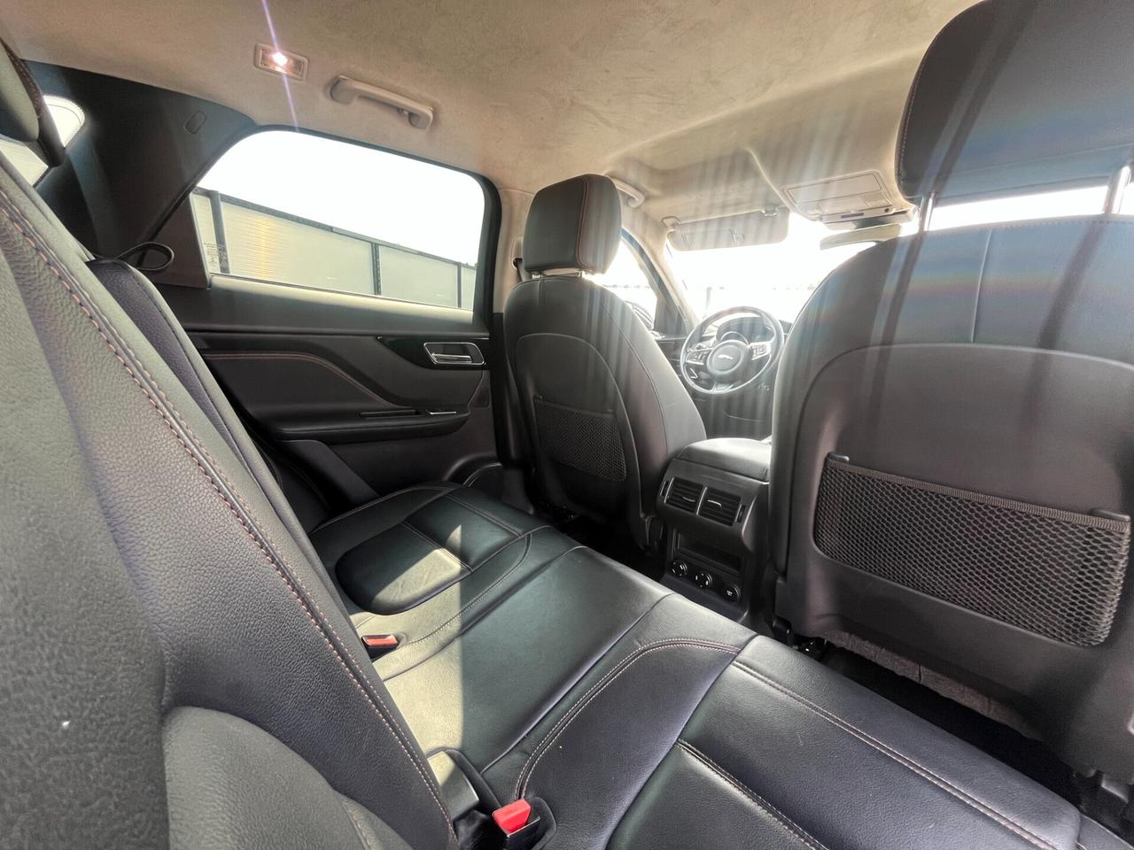 Jaguar F-Pace 2.0 D 180 CV AWD aut. Prestige