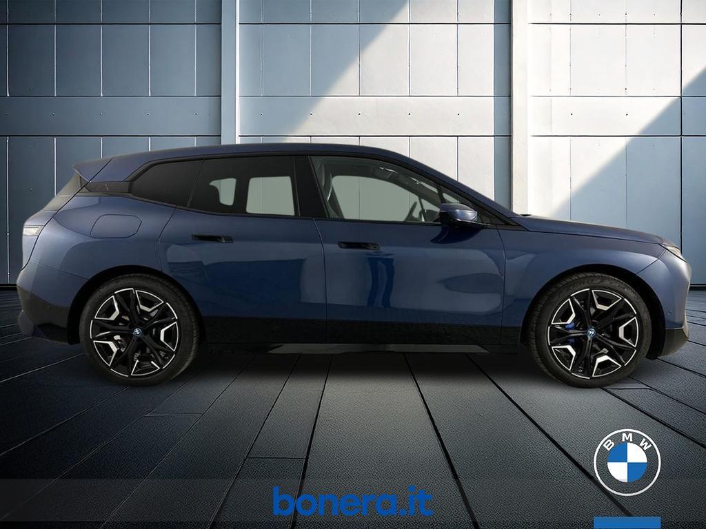 BMW iX 50 pacchetto sportivo xDrive