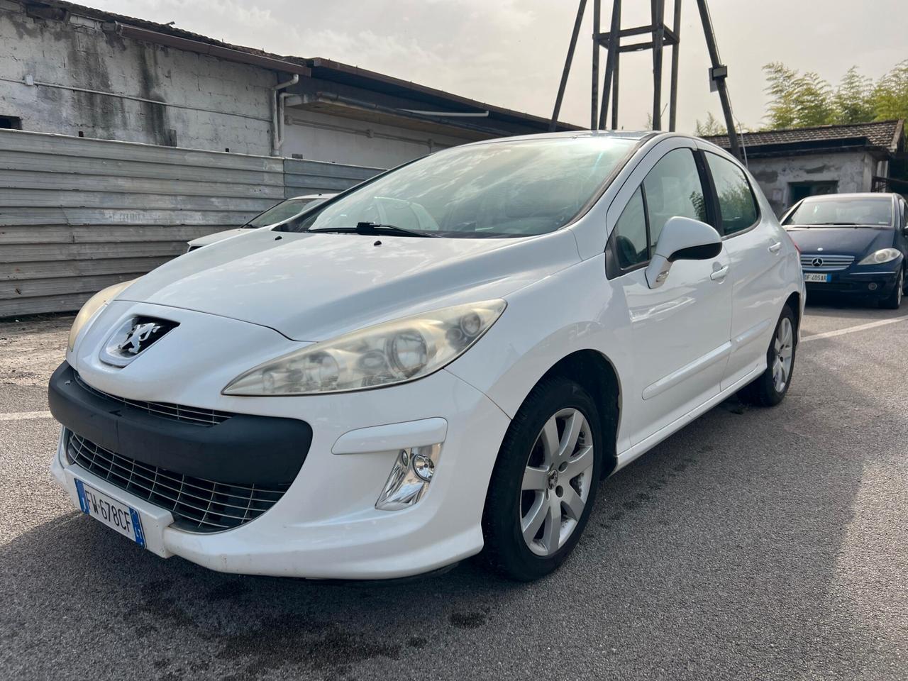 Peugeot 308 1.6 8V HDi 112CV cambio robotizzato 5p. Tecno