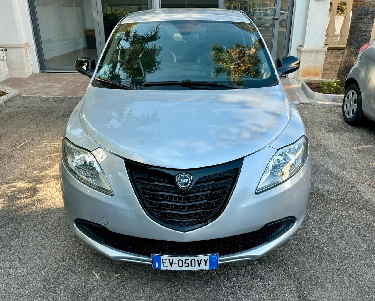 Lancia Ypsilon 1.2 69 CV 5 porte S&S Gold