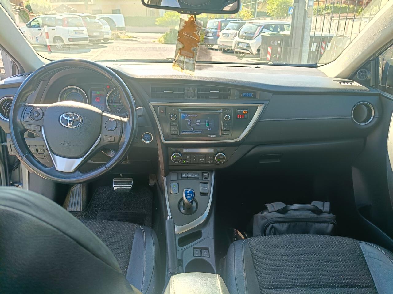 Toyota Auris 1.8 Hybrid Lounge