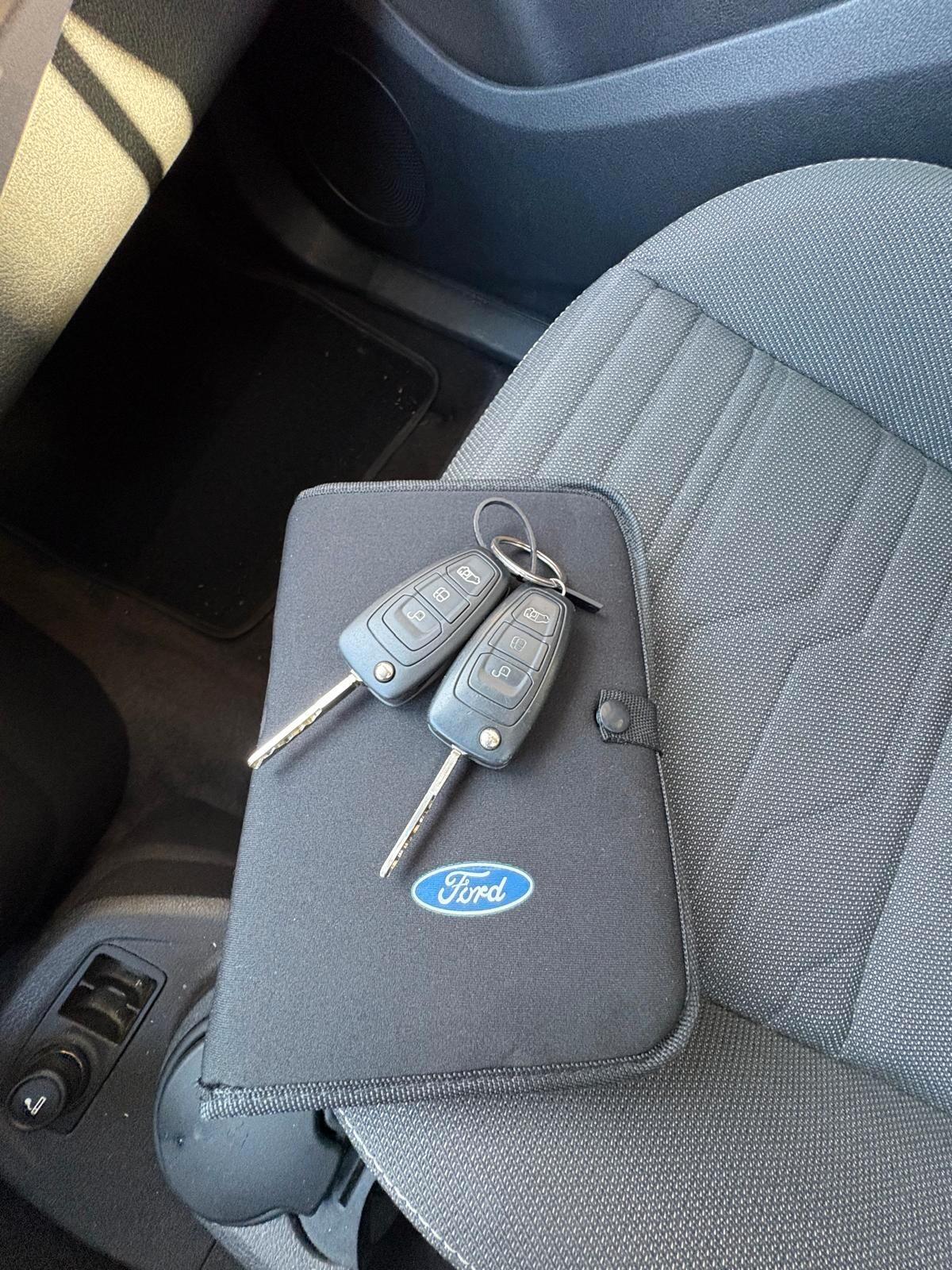 Ford Tourneo Connect Connect7 1.5 TDCi 120 CV Titanium 2016