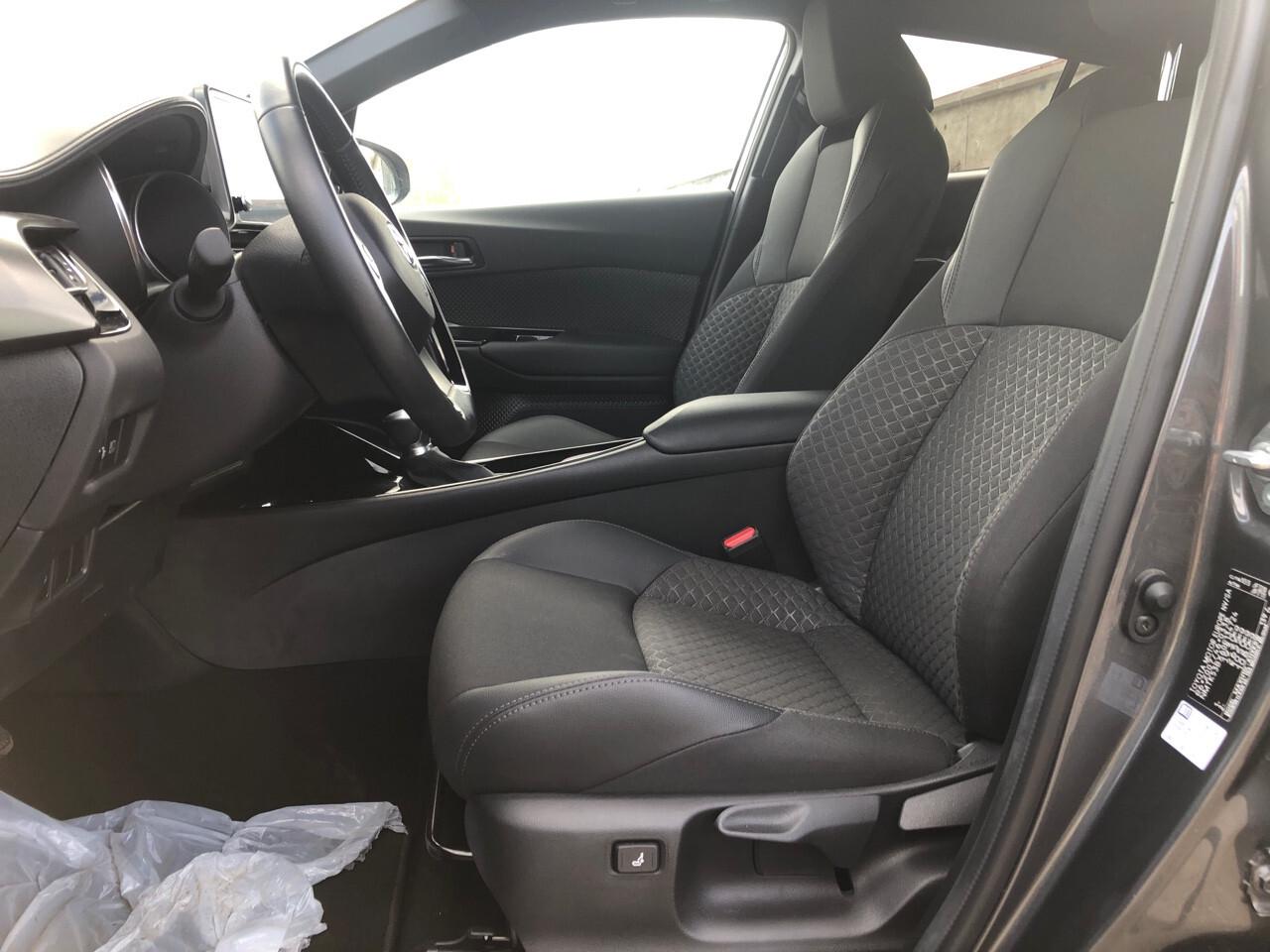 Toyota C-HR 2.0 Hybrid **IN ARRIVO A BREVE**