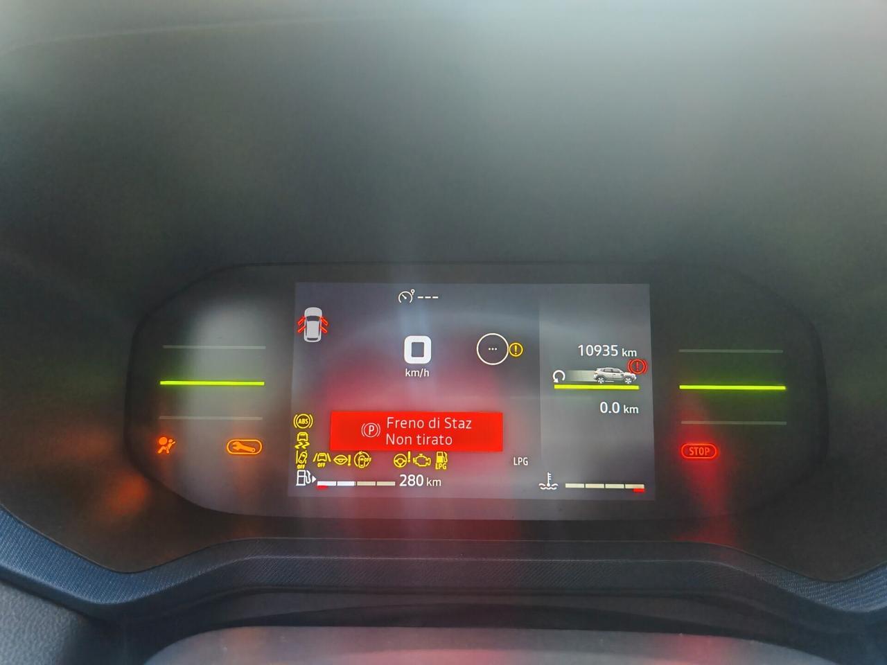 Dacia Duster nuova GPL Km 10.900