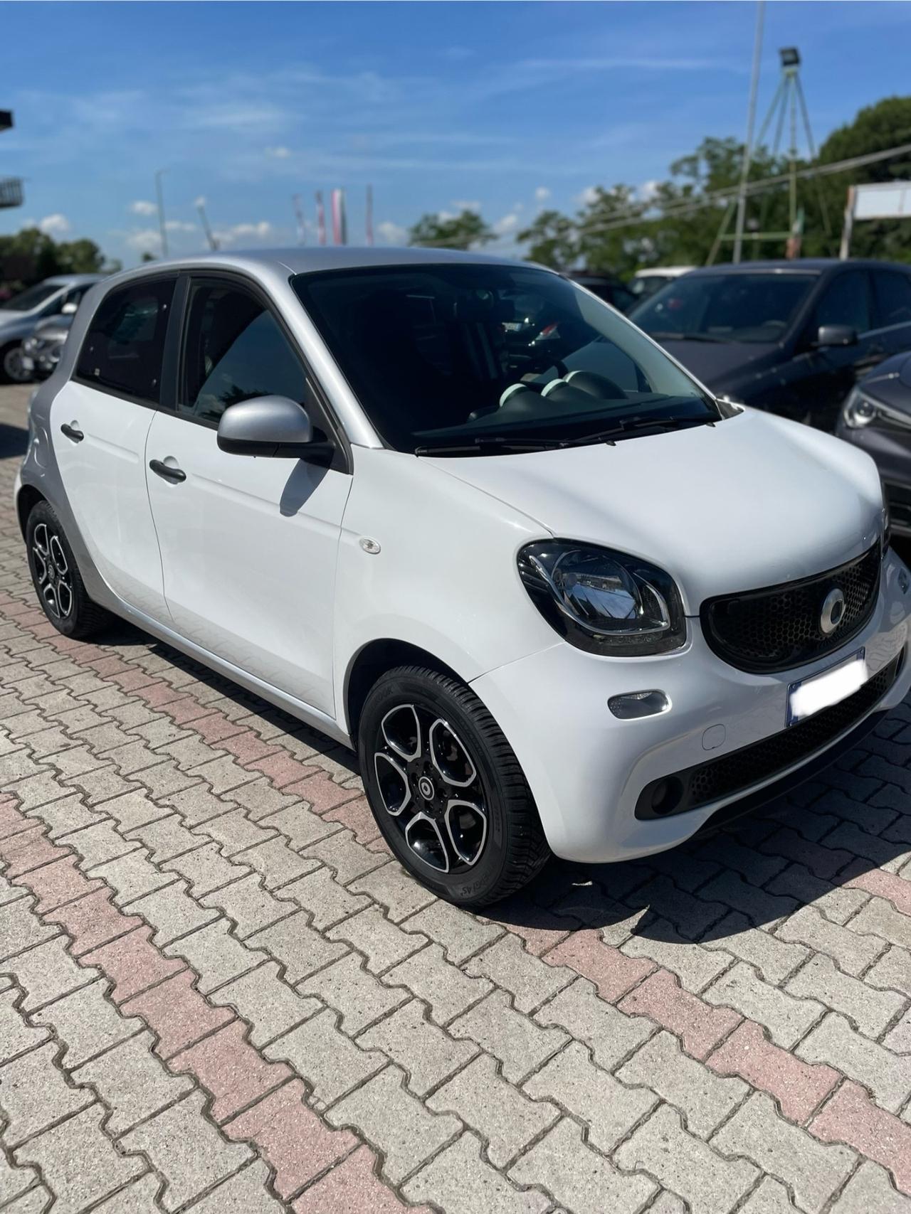 Smart ForFour 70 1.0 twinamic Youngster
