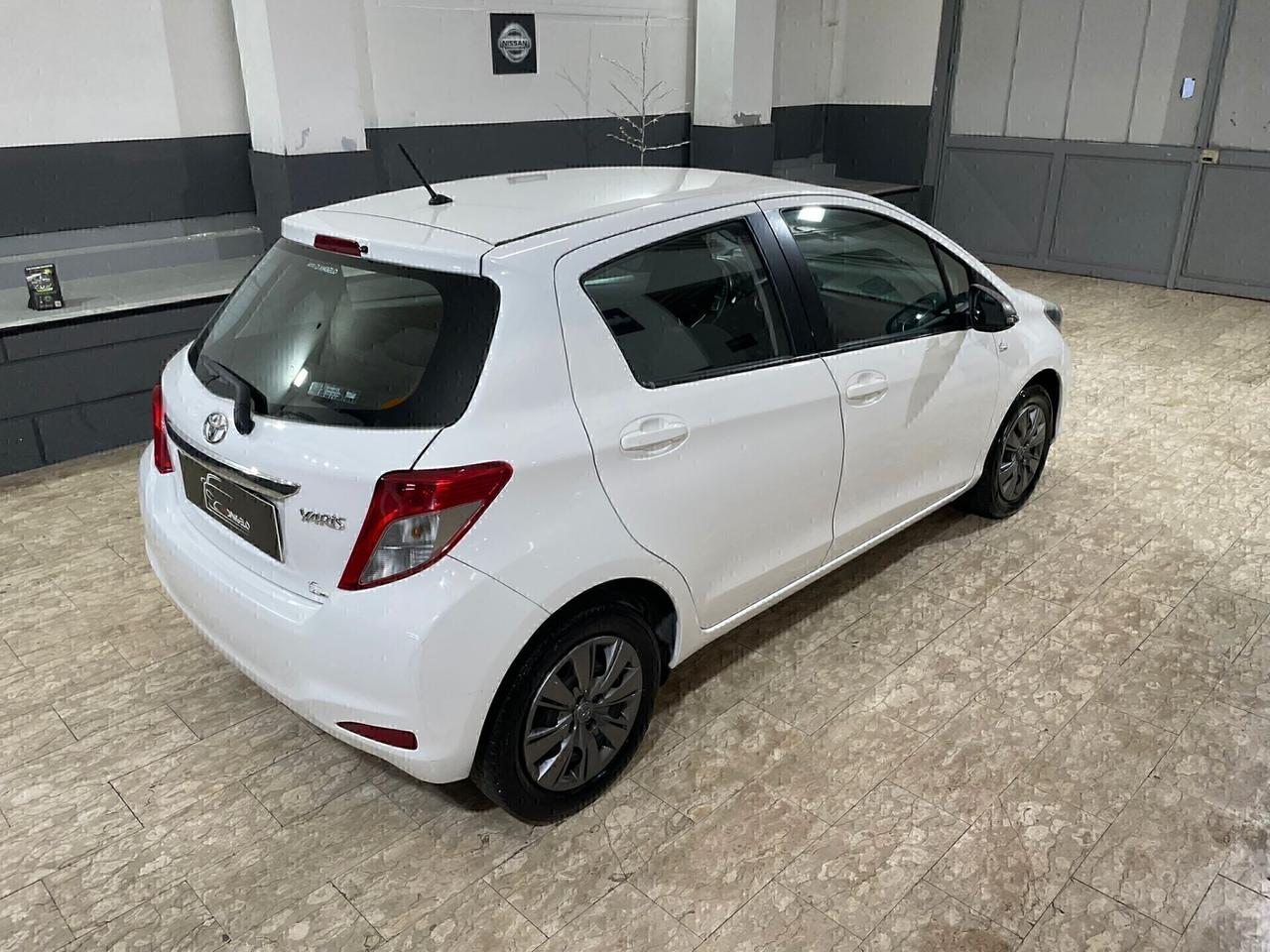Toyota Yaris 1.0 5 porte Lounge