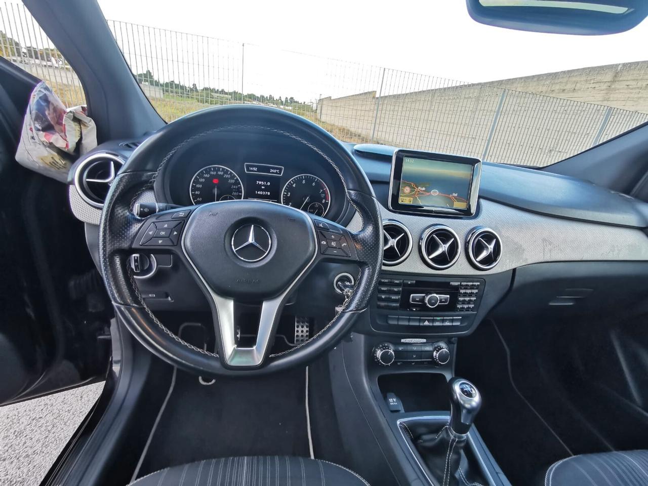 Mercedes-benz B 180 BlueEFFICIENCY Prem. TETTO/NAVIG