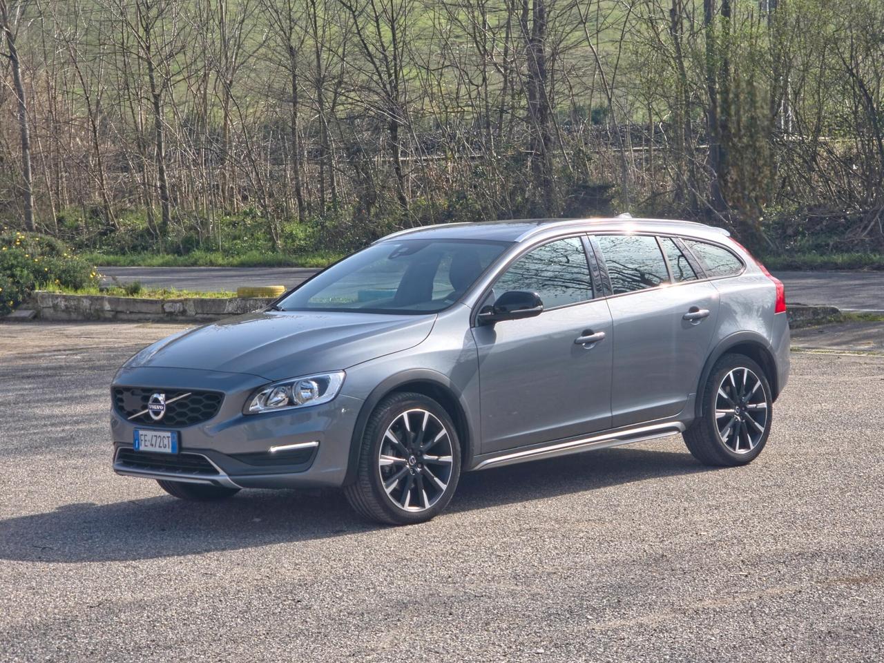 Volvo V60 Cross Country CV-150 D3 Geartronic Summum 2016-E6 Automatico