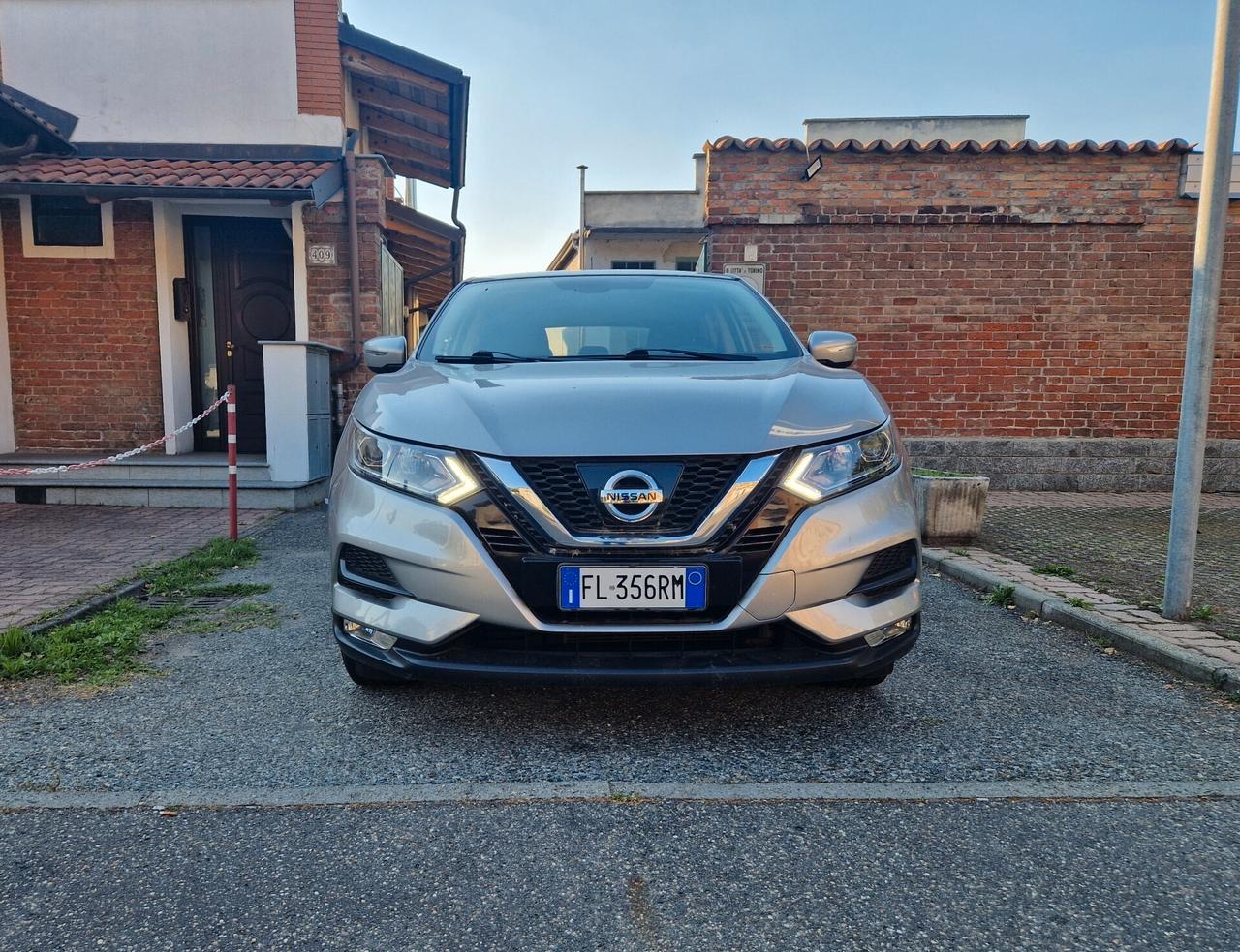 Nissan Qashqai 1.2 115CV "67.500 km" Bluetooth, Sensori, Cruise