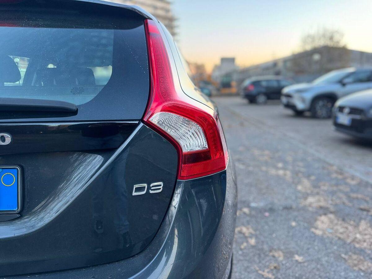 Volvo V60 V60 2.0 D4 ved (d3) Momentum geartronic