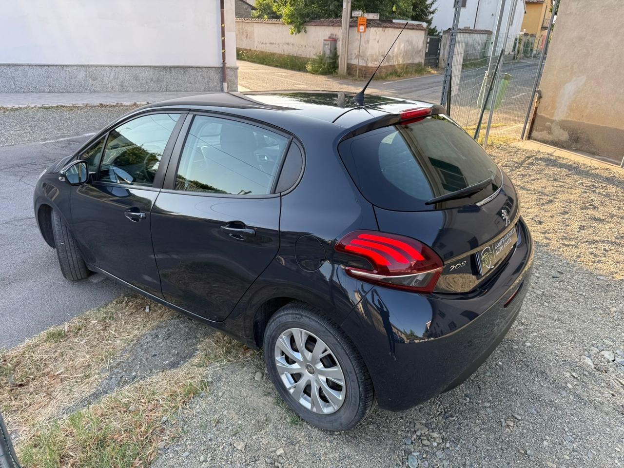 Peugeot 208 1.0 BENZINA NEOPATENTATI 76 MILA KM