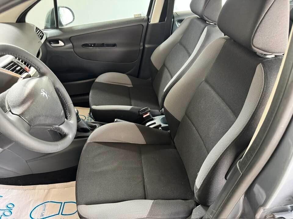 Peugeot 207 1.4 HDi 70CV 5p. X Line