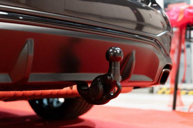 AUDI A6 Avant TFSI 270 kW S tronic quattro S line edition.