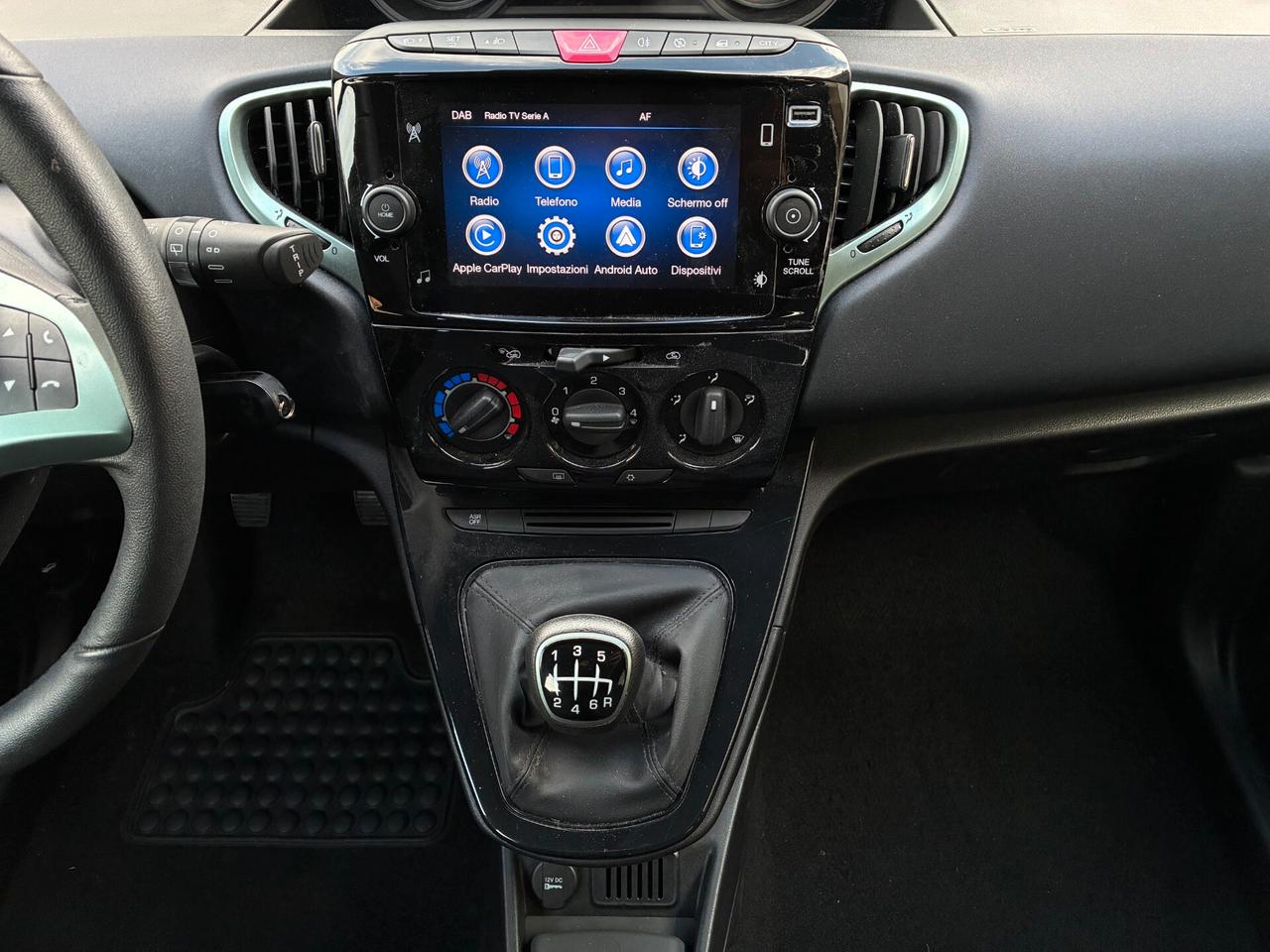 Lancia Ypsilon 1.0 FireFly Hybrid PLATINO