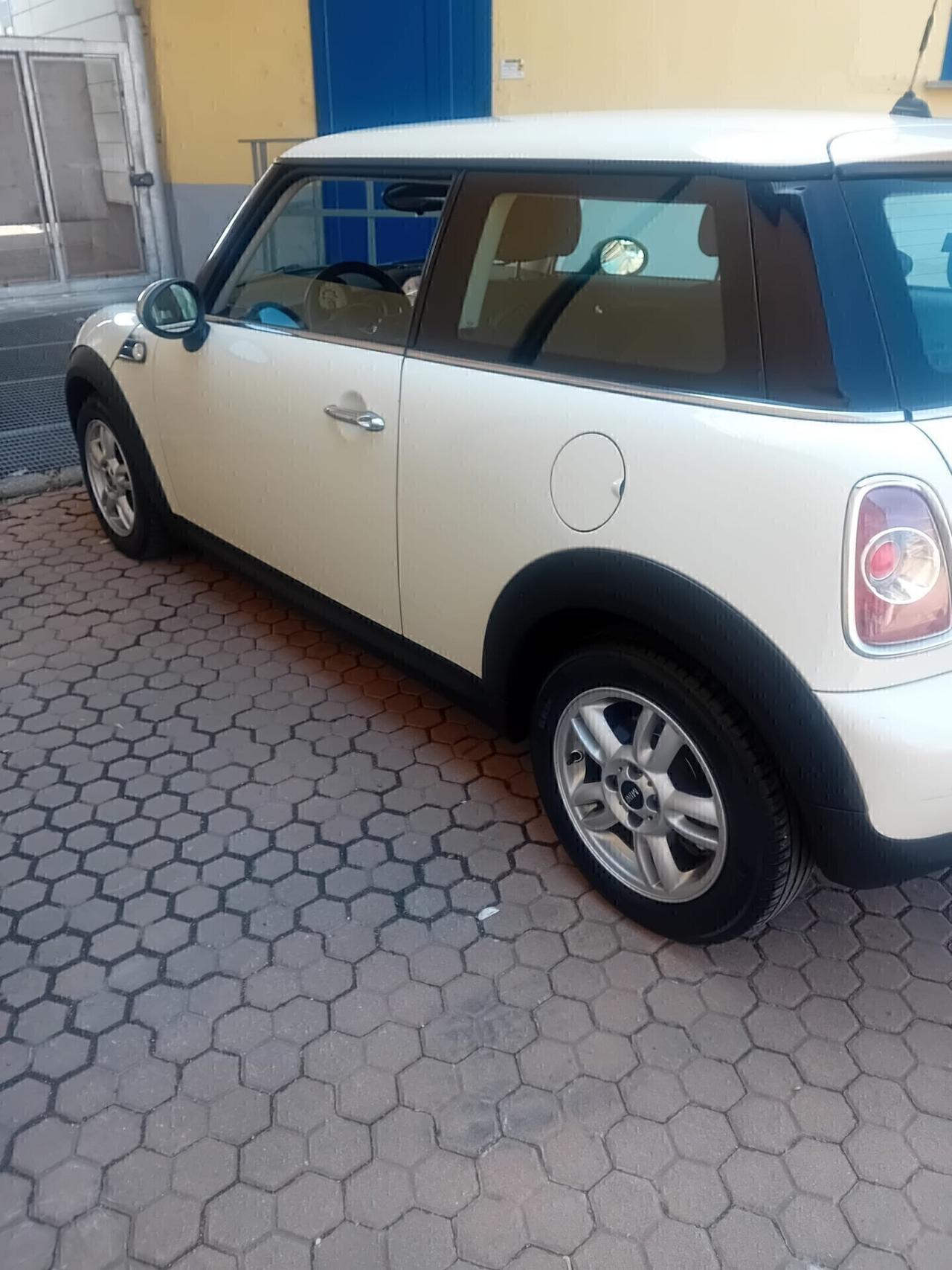 Mini One D - APERTI AD AGOSTO