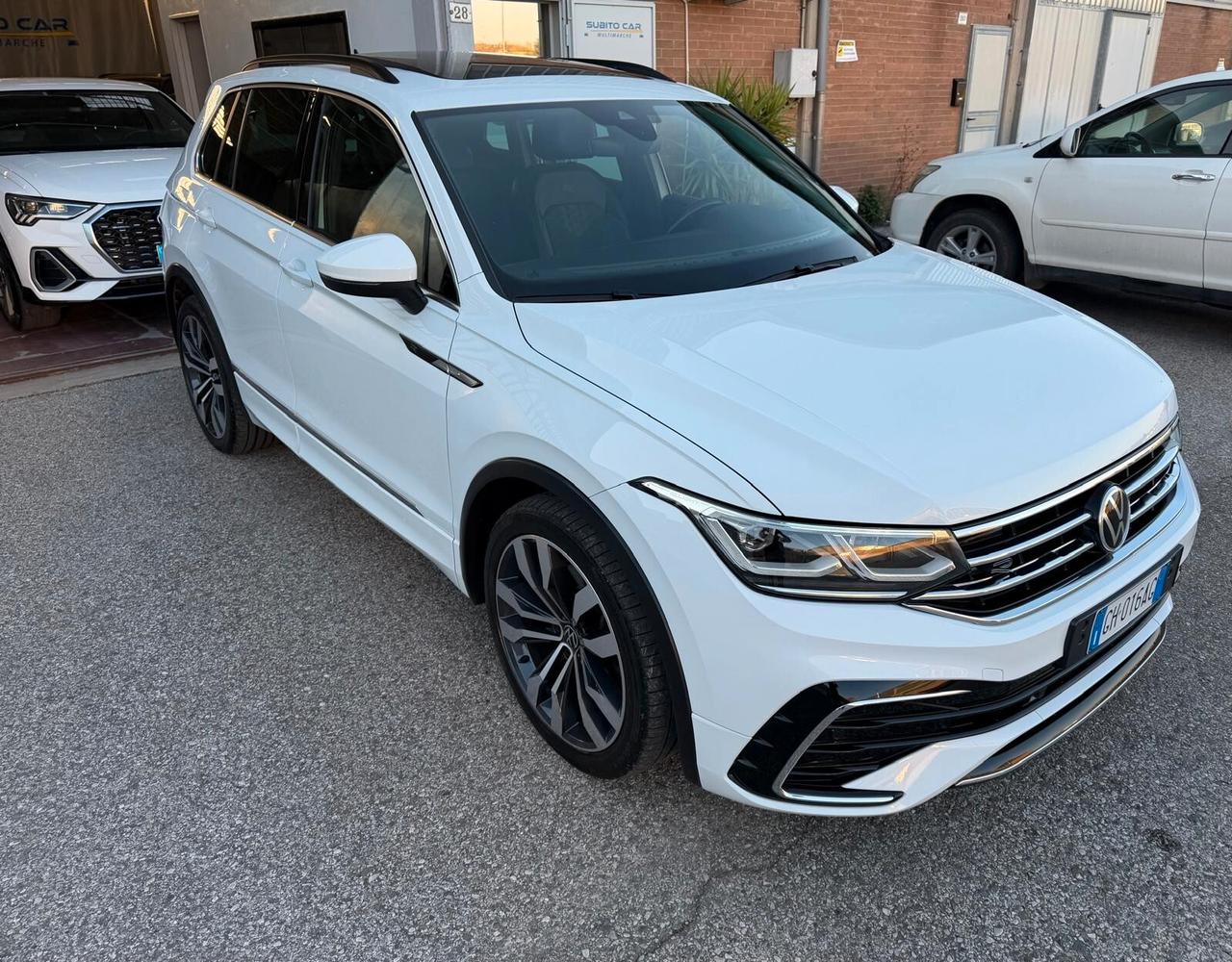 Volkswagen Tiguan 2.0 TDI 200 CV SCR DSG 4MOTION R-Line TETTO APRIBILE E GANCIO TRAINO