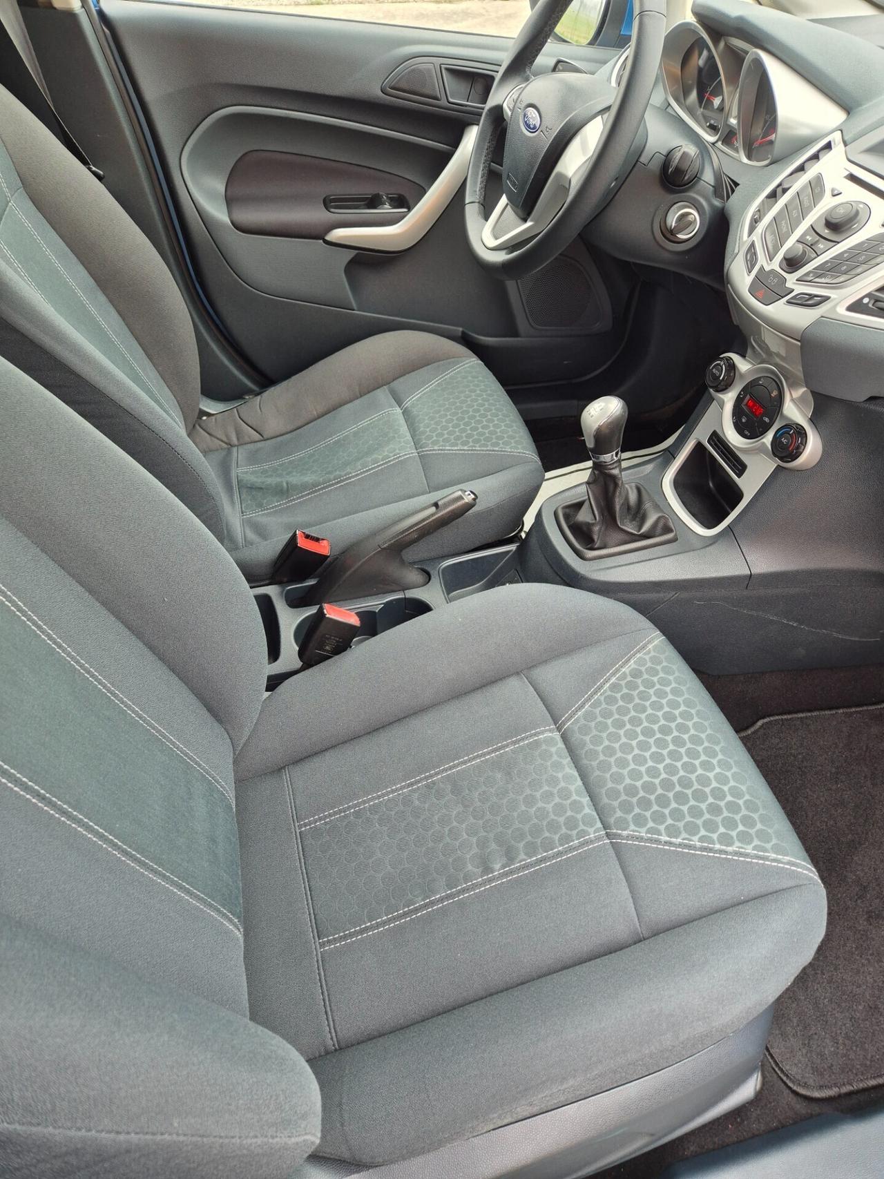 Ford Fiesta 1.6 TDCi 90CV DPF Titanium neopatentati