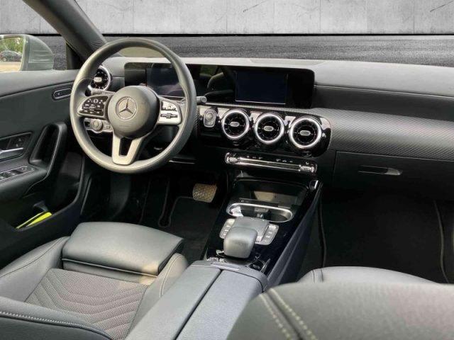 MERCEDES-BENZ CLA 180 d Automatic Shooting Brake Business