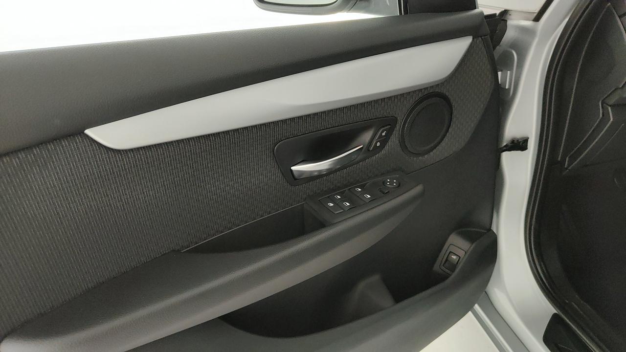 BMW 218i Active Tourer Advantag