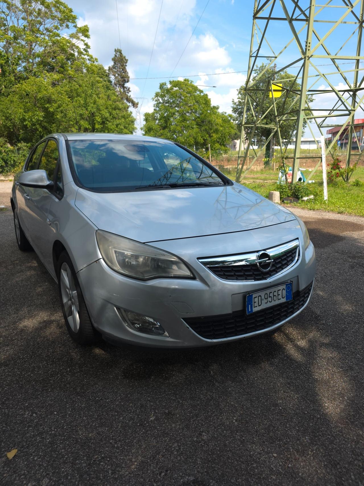 Opel Astra 1.4 16V GPL-TECH 5 porte Enjoy