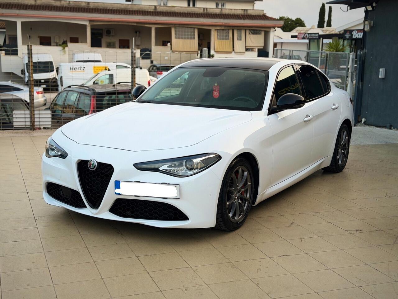 Alfa Romeo Giulia 2.0 Turbo 280 CV AT8 AWD Q4 Veloce