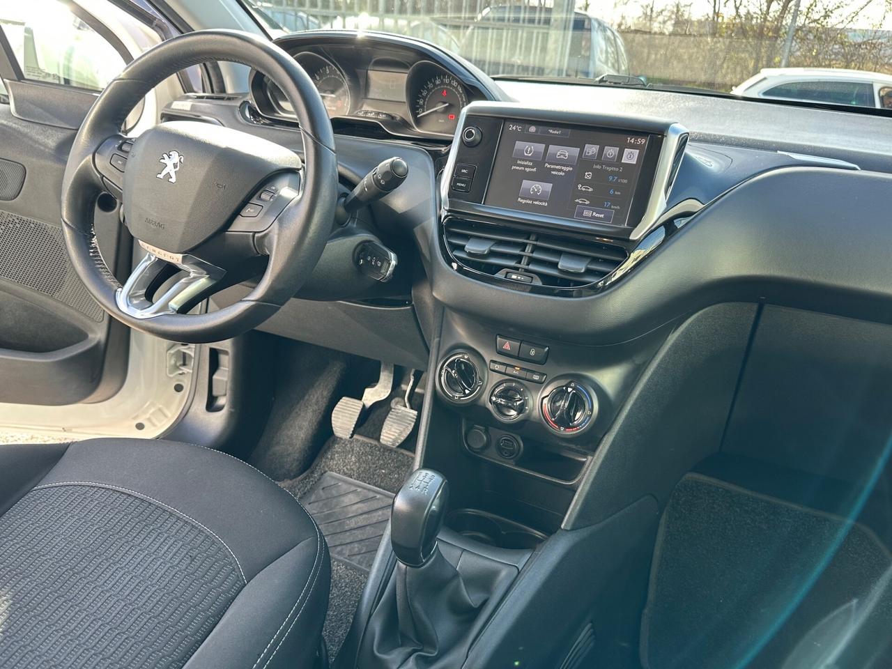 Peugeot 208 PureTech 82 5 porte Touch