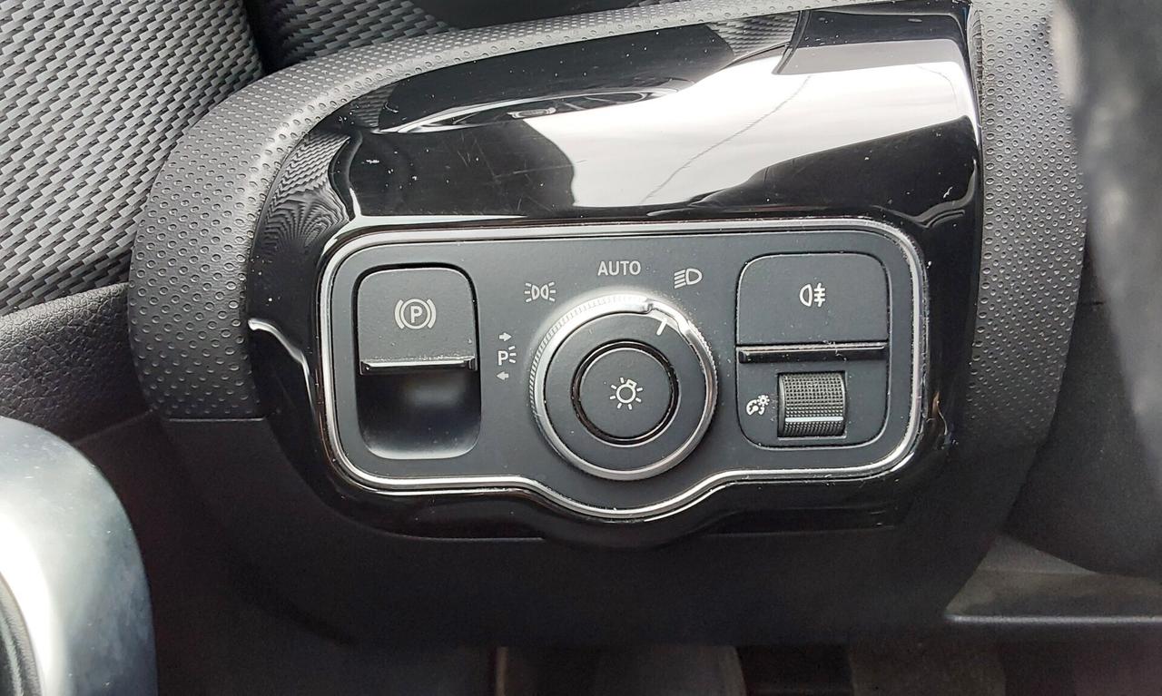 Mercedes-benz A 180d Automatic Premium