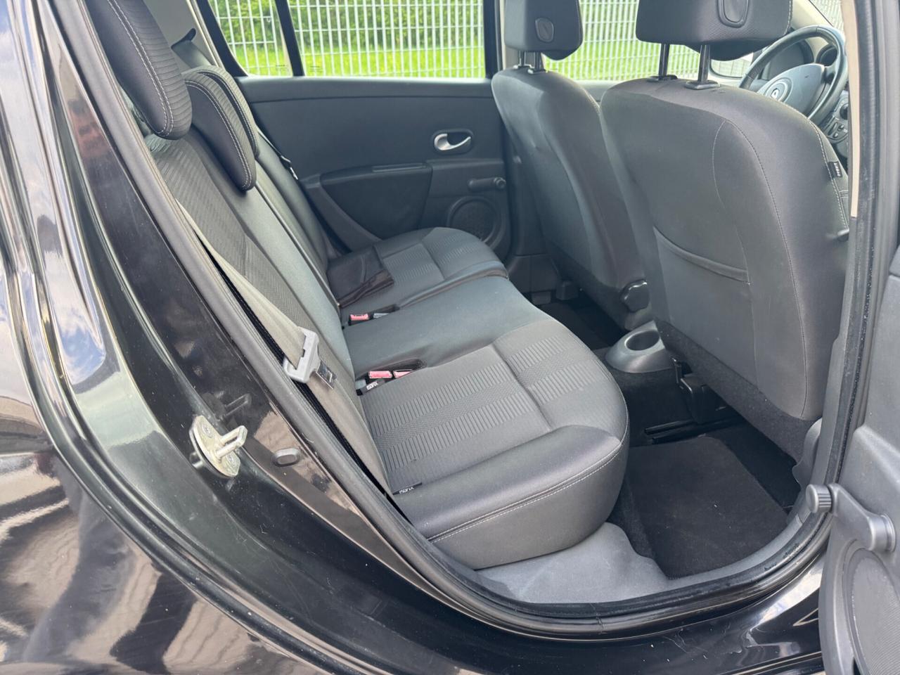 Renault Clio 1.2 16V 5 porte Luxe