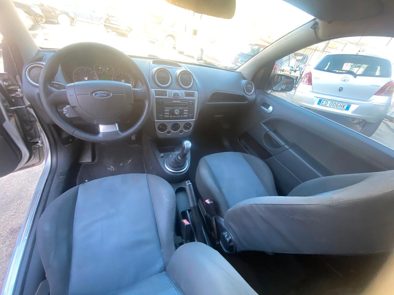 Ford Fiesta 1.4 TDCi sport X neopatentati