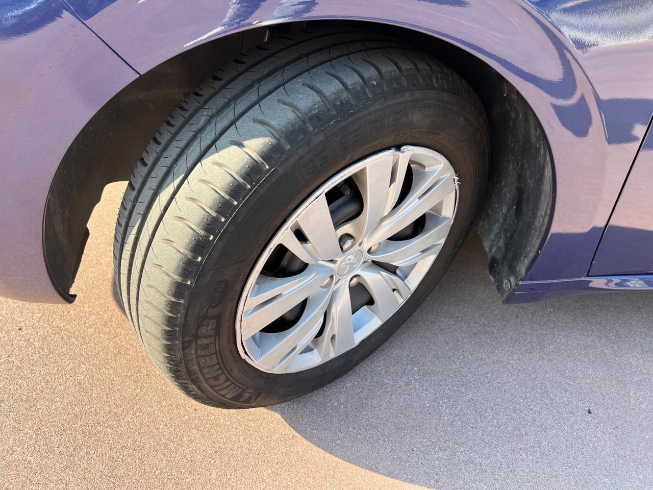 Peugeot 208 1.2 VTi 82 CV 5 porte Active