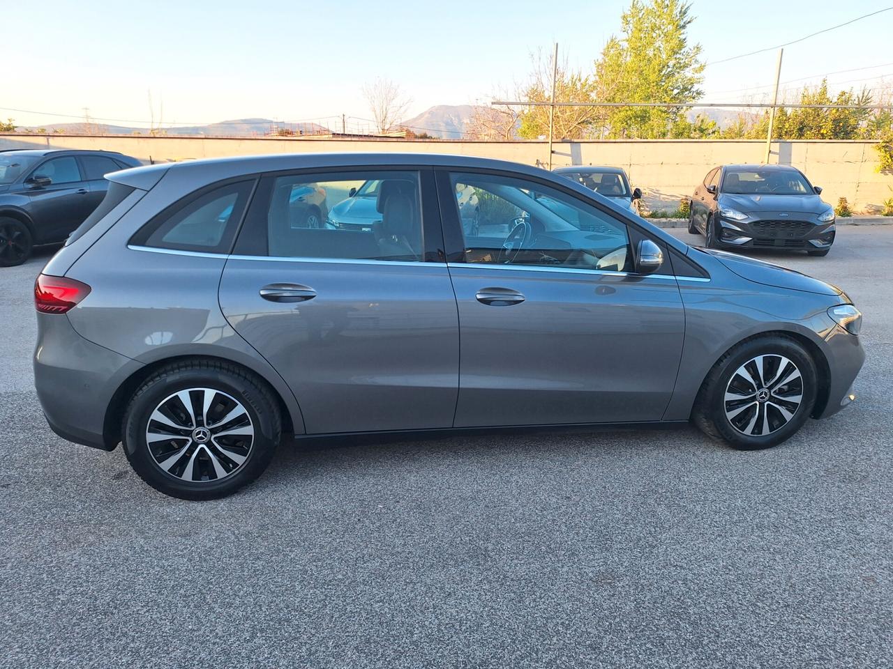 Mercedes-benz B 180 Automatic Advanced RETROCAM- 2023