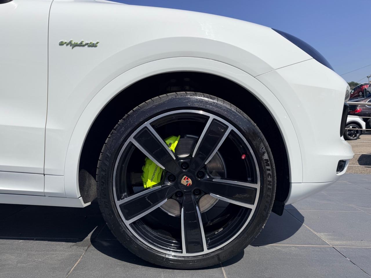 Porsche Cayenne Coupé 3.0 V6 E-Hybrid introvabile