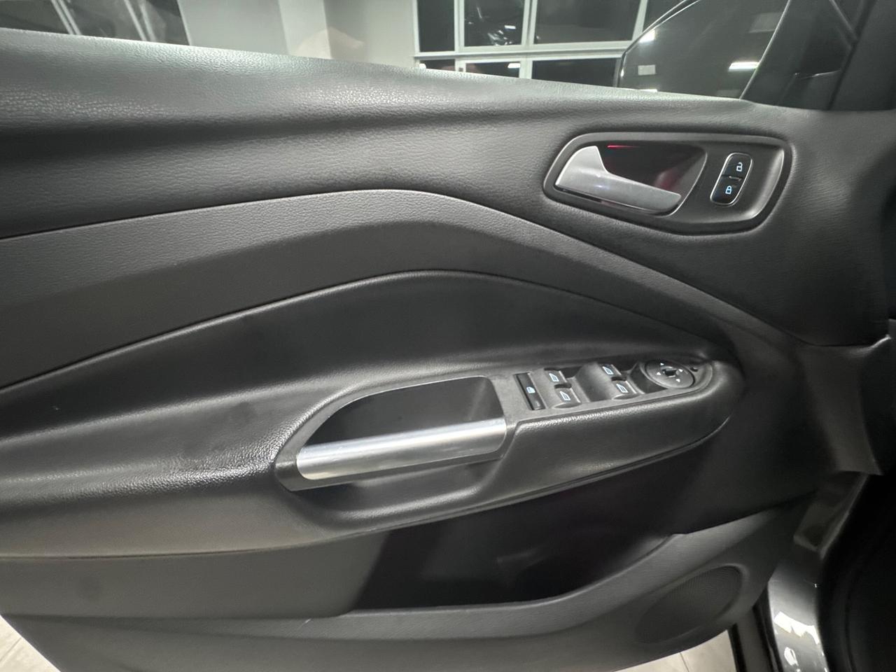 FORD KUGA 1.5 TDCI AUTOMATICA TITANIUM