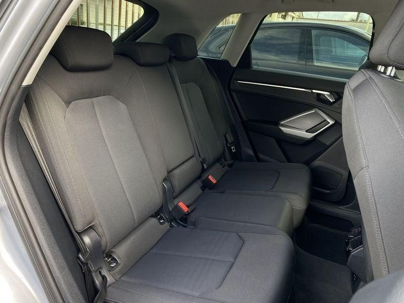 Audi Q3 Business 2.0 TDI 150CV S-Tronic 35