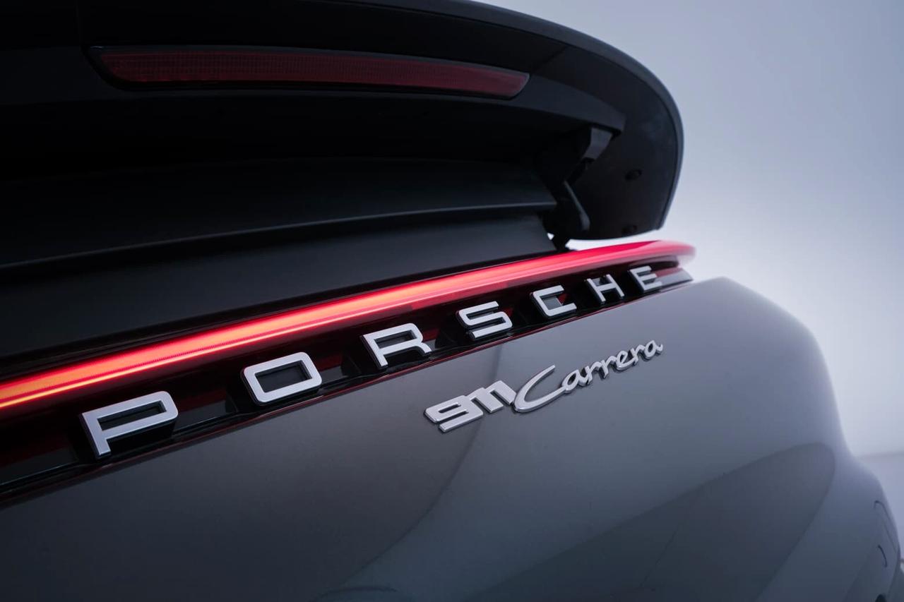 Porsche 911 Cabrio 3.0 Carrera auto
