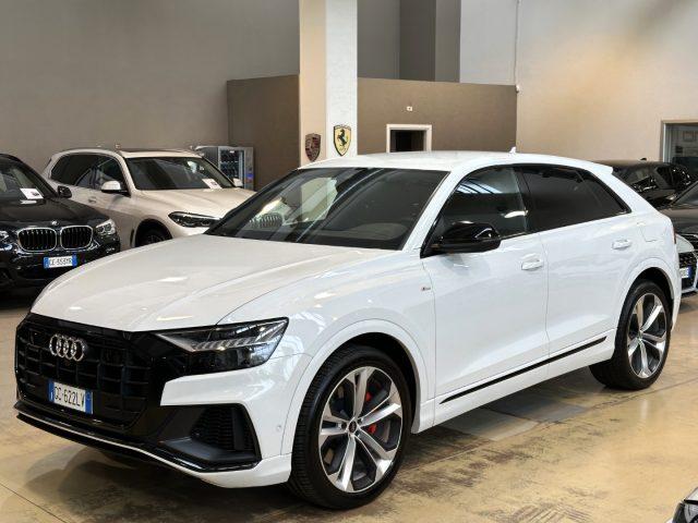 AUDI Q8 55 TFSI e Plug-in quattro S line -22" - B&O - FULL