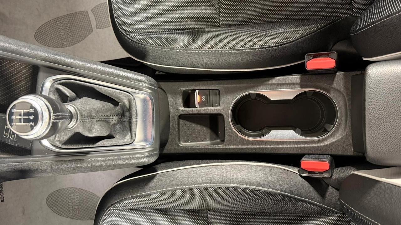 Renault Captur TCe 100 CV Intens