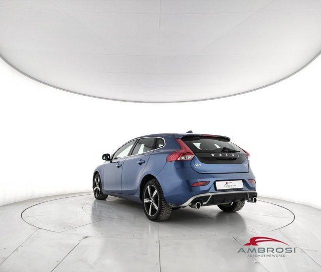 VOLVO V40 D2 R-design