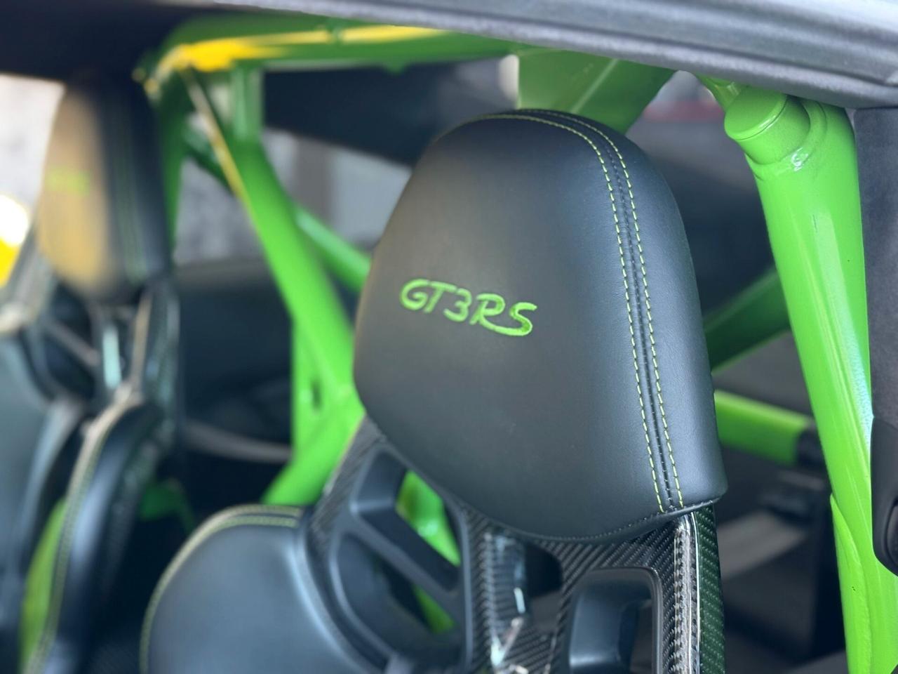 PORSCHE 911 GT3 RS