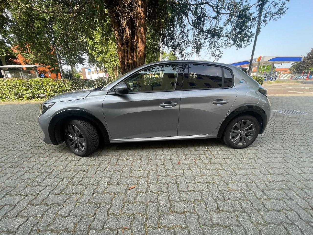 Peugeot 208 Allure e-208 #5990