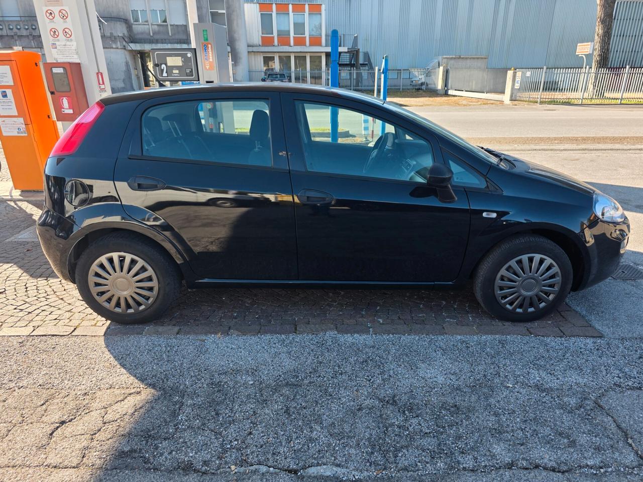 Fiat Punto 1.3 MJT II 75 CV 3 porte Lounge con 238.000km