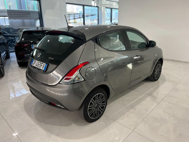 LANCIA Ypsilon 1.0 FireFly 5 porte S&S Hybrid Silver Plus