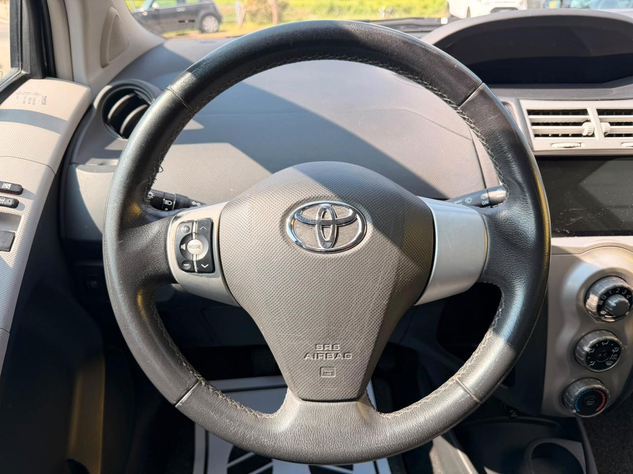 Toyota Yaris 1.3 5 porte 87cv