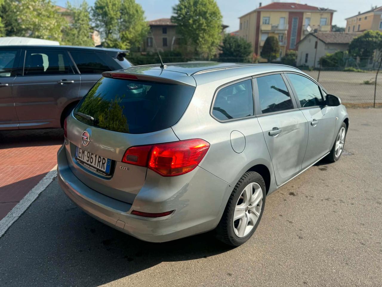 Opel Astra Anno 2012 1.7 DIESEL 110 CV