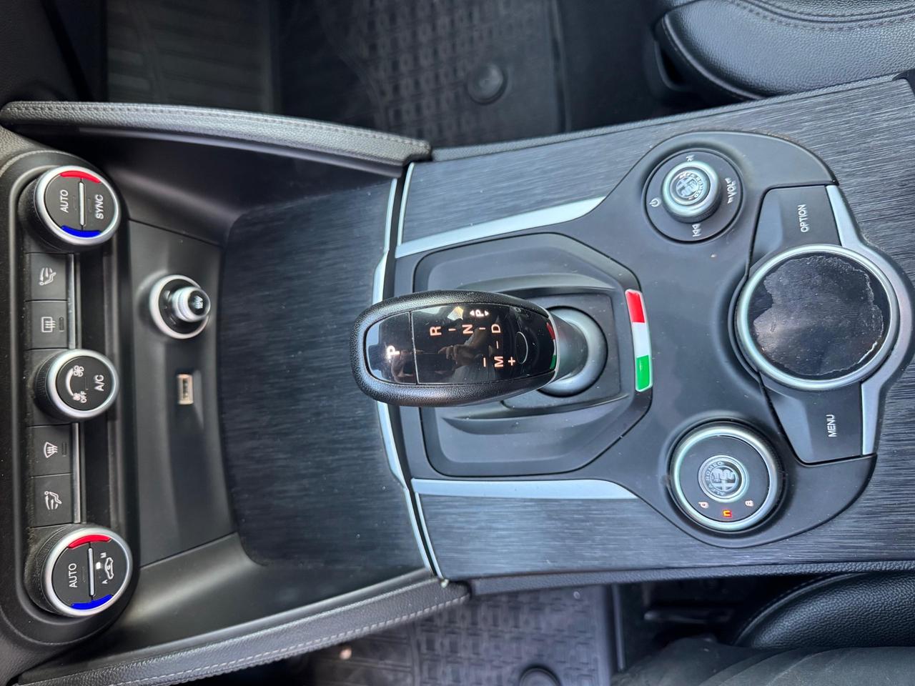 Alfa Romeo Stelvio 2.2 Turbodiesel 210 CV AT8 Q4 Super
